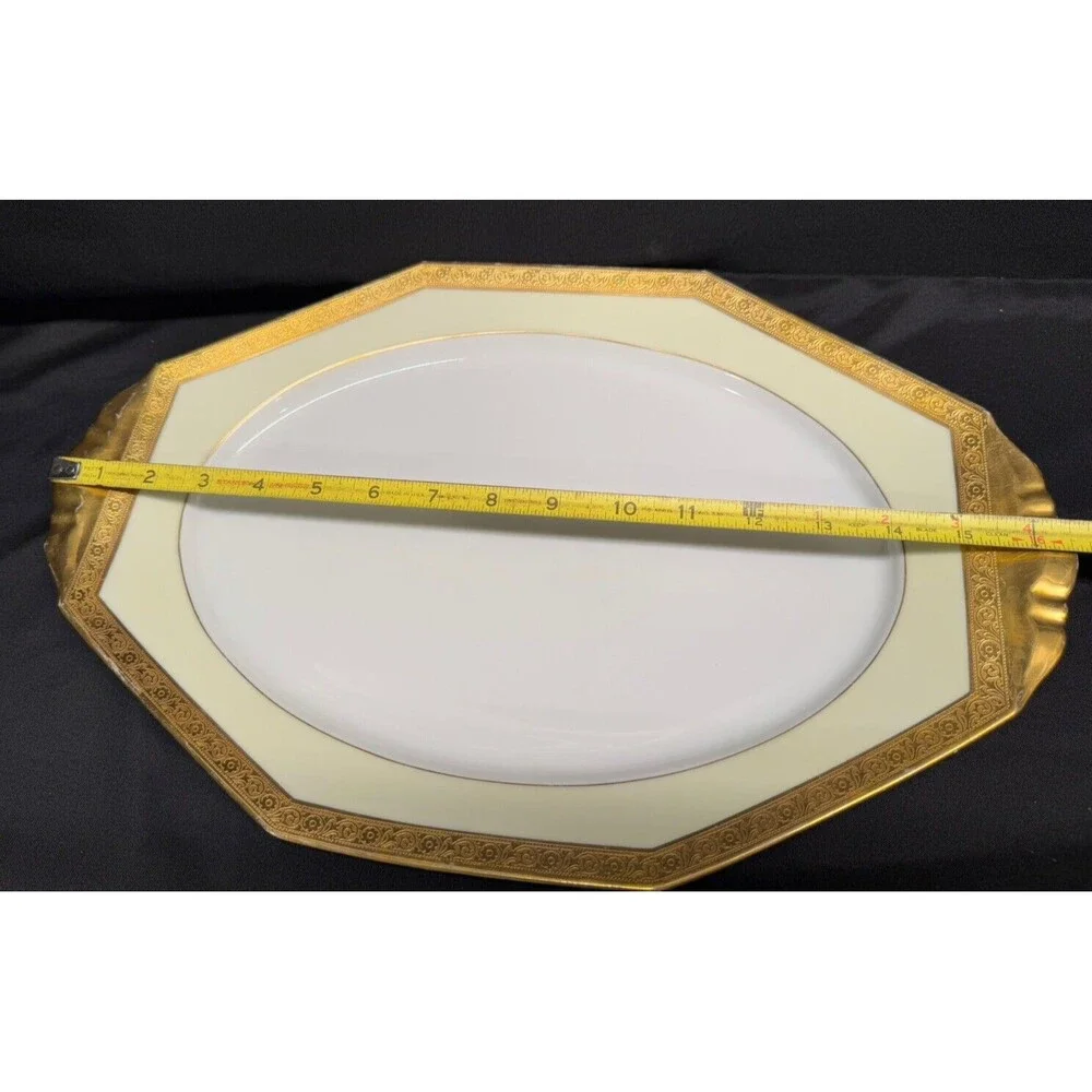 Heinrich & CO Selb Bavaria 16.5” X 11” X 1.25” Oval/octagon Platter Gold Gilding